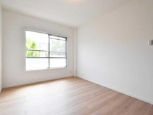 【神奈川県/横浜市青葉区美しが丘】たまプラーザ団地6街区 3号棟 洋室：約5.8帖