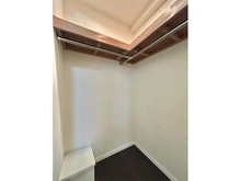 【神奈川県/横浜市青葉区桜台】リビオ青葉桜台パークエミネンス ウォークインクローゼット：約5.7帖洋室内