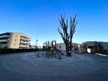 【神奈川県/横浜市都筑区大棚西】フォレストパーク四季彩の丘 D棟 敷地内