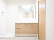 【神奈川県/川崎市麻生区金程】コスモ新百合ヶ丘 洗面室