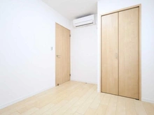 【神奈川県/川崎市麻生区金程】コスモ新百合ヶ丘 洋室