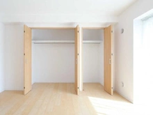 【神奈川県/川崎市麻生区金程】コスモ新百合ヶ丘 洋室