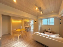 【神奈川県/横浜市西区桜木町】サングレイス横浜駅東 リビング・ダイニング：※大規模修繕中