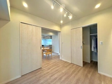 【神奈川県/横浜市西区桜木町】サングレイス横浜駅東 洋室