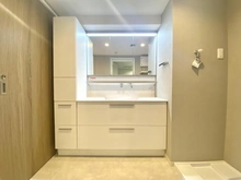 【神奈川県/横浜市青葉区つつじが丘】ヴェルビュ青葉台ブラオ 洗面所