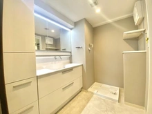 【神奈川県/横浜市青葉区つつじが丘】ヴェルビュ青葉台ブラオ 洗面所