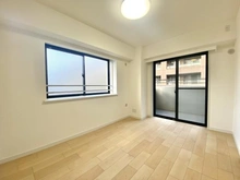 【神奈川県/横浜市青葉区つつじが丘】ヴェルビュ青葉台ブラオ 洋室