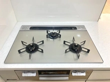 【神奈川県/横浜市青葉区つつじが丘】ヴェルビュ青葉台ブラオ キッチン：三口コンロ