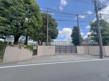 【神奈川県/横浜市青葉区つつじが丘】ヴェルビュ青葉台ブラオ 横浜市立谷本中学校（現地より約550m）