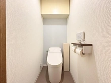 【神奈川県/横浜市緑区東本郷】ヒルズ横浜ガーデンホームズ トイレ：2024年リフォーム（クロス、便器等）