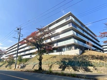 【神奈川県/横浜市青葉区桜台】プロミライズ青葉台 B-1棟 建築中の外観