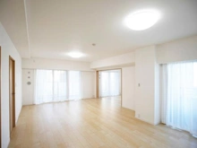 【神奈川県/川崎市多摩区宿河原】アクエージュ多摩川 リビング・ダイニング