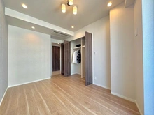 【神奈川県/横浜市西区みなとみらい】みなとみらいミッドスクエア　ザ・タワーレジデンス 洋室