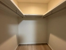 【東京都/文京区春日】ライオンズマンション文京第2 収納：ウォークインクローゼット