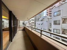 【東京都/渋谷区恵比寿】グランドメゾン恵比寿の杜 バルコニー：東側