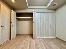 【東京都/渋谷区恵比寿】グランドメゾン恵比寿の杜 収納：洋室