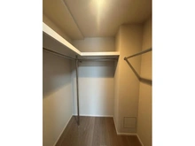 【東京都/千代田区麹町】ザ・パークハウス麹町レジデンス 収納：ウォークインクローゼット