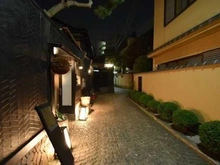 【東京都/新宿区赤城元町】パークコート神楽坂 兵庫横丁（現地より約950m）