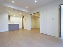 【東京都/新宿区弁天町】アールヴェール新宿弁天町 リビング・ダイニング