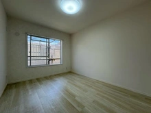 【千葉県/浦安市入船】入船中央エステート 27号棟 洋室：大規模修繕中