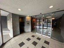 【東京都/新宿区弁天町】アールヴェール新宿弁天町 エントランス