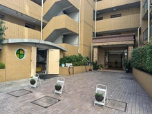 【東京都/目黒区中目黒】ソフィアーレ代官山 アプローチ