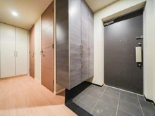 【千葉県/市川市市川南】ザ・タワーズ・ウエスト 玄関