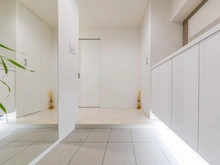 【千葉県/市川市市川】日商岩井市川マンション 玄関