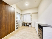 【千葉県/市川市市川】プラウド市川マークス 洋室