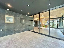 【千葉県/市川市大和田】リビオ本八幡 エントランス