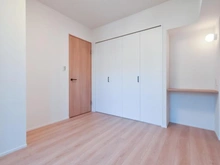 【千葉県/市川市富浜】ローズガーデンエムズ妙典イースト 洋室