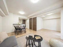 【千葉県/市川市南行徳】ザ・パークハウス南行徳 リビング・ダイニング：（奥）洋室