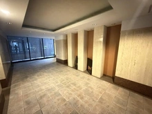 【千葉県/市川市南八幡】サーパス本八幡 エントランス