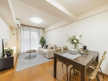 【千葉県/市川市南八幡】ヒルズ本八幡プレシャスコート リビング：※家具・調度品は販売価格に含まれておりません