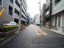 【東京都/港区東麻布】ファミール東麻布ベルファース 前面道路