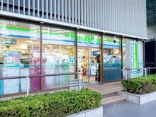 【東京都/港区芝】カテリーナ三田タワースイート　ウエストアーク ファミリーマート田町駅北店（現地より約100m）