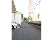 【東京都/港区三田】ロイヤルハイツ三田 前面道路