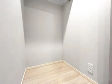 【東京都/港区海岸】 パークホームズ浜松町 ウォークインクローゼット