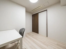 【東京都/渋谷区恵比寿南】プラウド恵比寿ヒルサイドガーデン 洋室：家具調度品は価格に含まれません