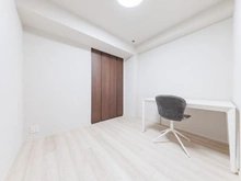 【東京都/渋谷区恵比寿南】プラウド恵比寿ヒルサイドガーデン 洋室：家具調度品は価格に含まれません