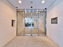 【東京都/豊島区駒込】リビオレゾン駒込六義園イースト エントランス