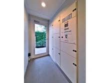 【東京都/豊島区駒込】リビオレゾン駒込六義園イースト 宅配BOX