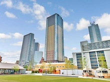 【東京都/豊島区東池袋】アウルタワー 外観：写真中央