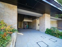 【東京都/目黒区下目黒】グランドメゾン目黒プレイス アプローチ