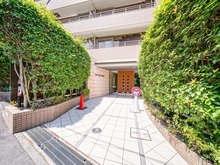 【東京都/目黒区三田】クリオ恵比寿弐番館 アプローチ