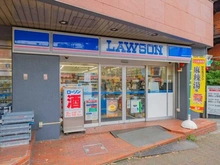 【東京都/目黒区下目黒】 グランドメゾン目黒プレイス ローソン下目黒一丁目店（現地より約250m）