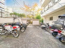 【東京都/品川区小山】目黒小山マンション バイク置き場
