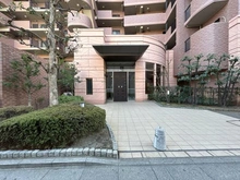 【埼玉県/新座市東北】ルネグランステージ志木II アプローチ