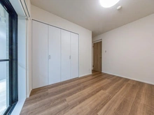 【東京都/板橋区宮本町】レジェンド板橋本町II 洋室：約5.8帖