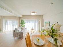 【東京都/板橋区成増】アルス成増 リビング・ダイニング：（左）洋室